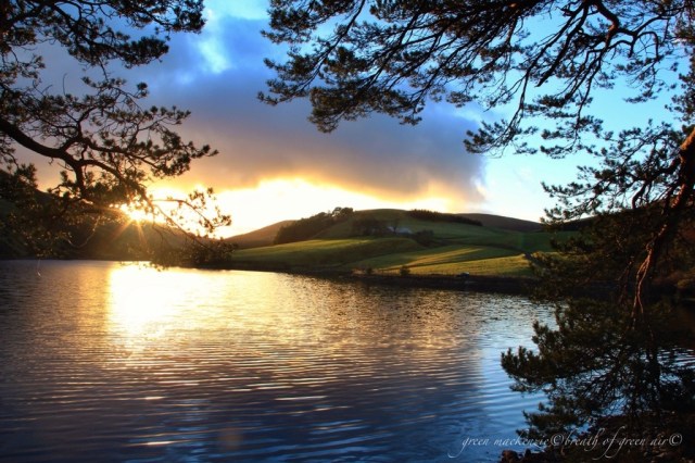 Winter sunset over Glencourse Reservoir Winter sunset over Glencourse Reservoir