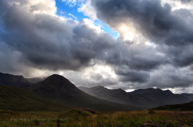 IMG_Glen Shiel Scotland clouds and mountains.JPG