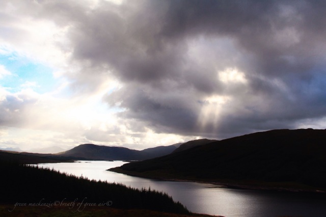 Loch Loyne sunburst Scotland.JPG